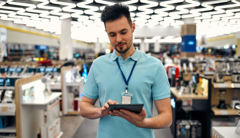 Comment faire un reporting commercial efficace en 5 étapes ? - Upsell